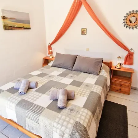 Sea View By Susi & Sofia