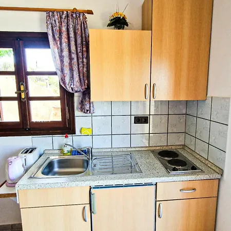 Sea View By Susi & Sofia Апартаменты *